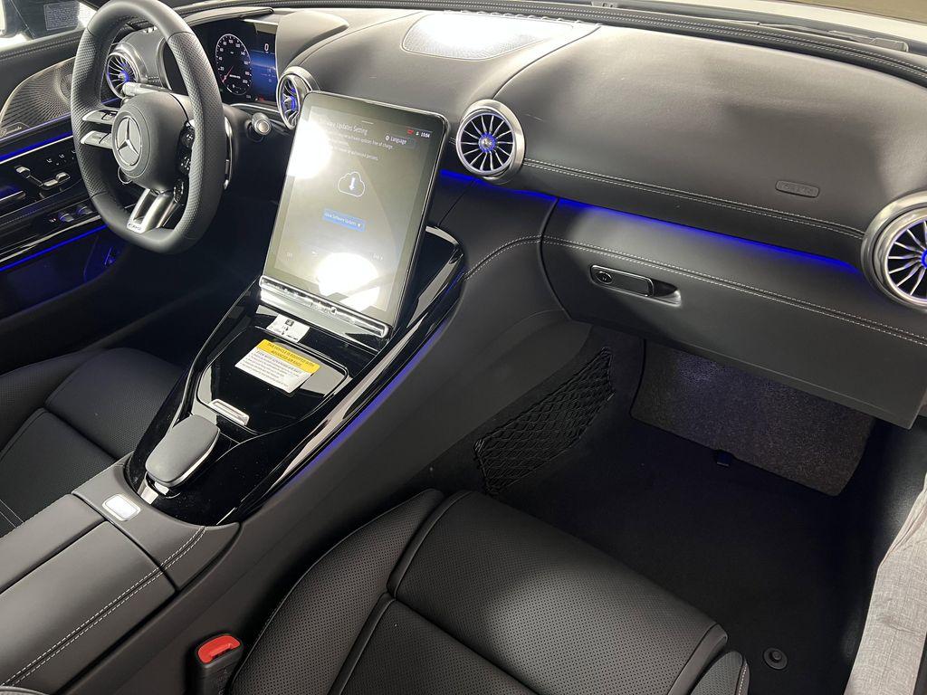 new 2025 Mercedes-Benz AMG SL 43 car, priced at $115,720