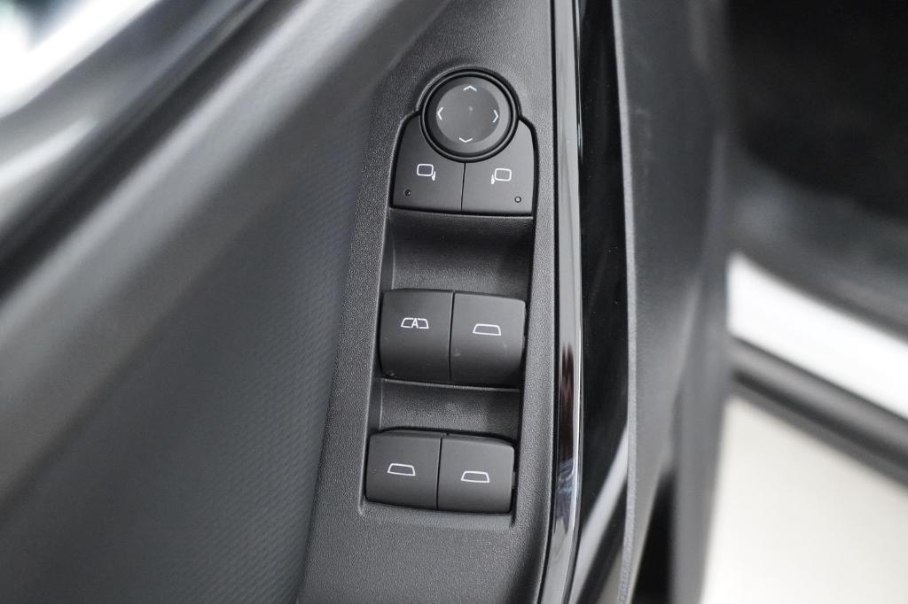 new 2026 Chevrolet Equinox car, priced at $33,070