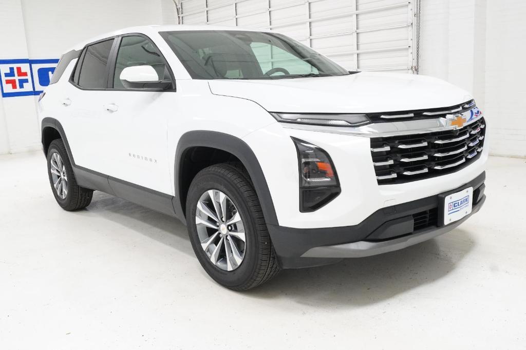 new 2026 Chevrolet Equinox car, priced at $33,070
