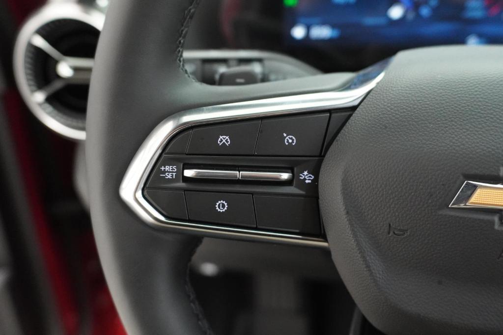 new 2026 Chevrolet Equinox car, priced at $33,385