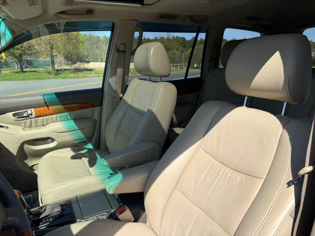 used 2004 Lexus GX 470 car, priced at $14,995