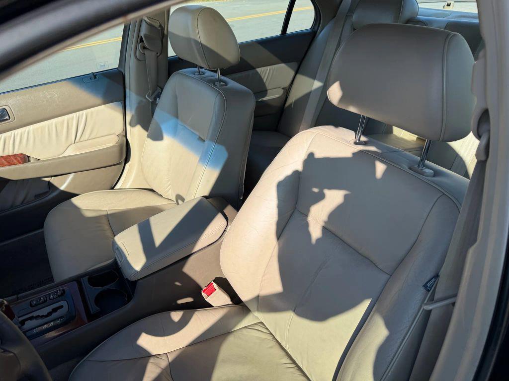 used 2002 Acura RL car, priced at $6,995