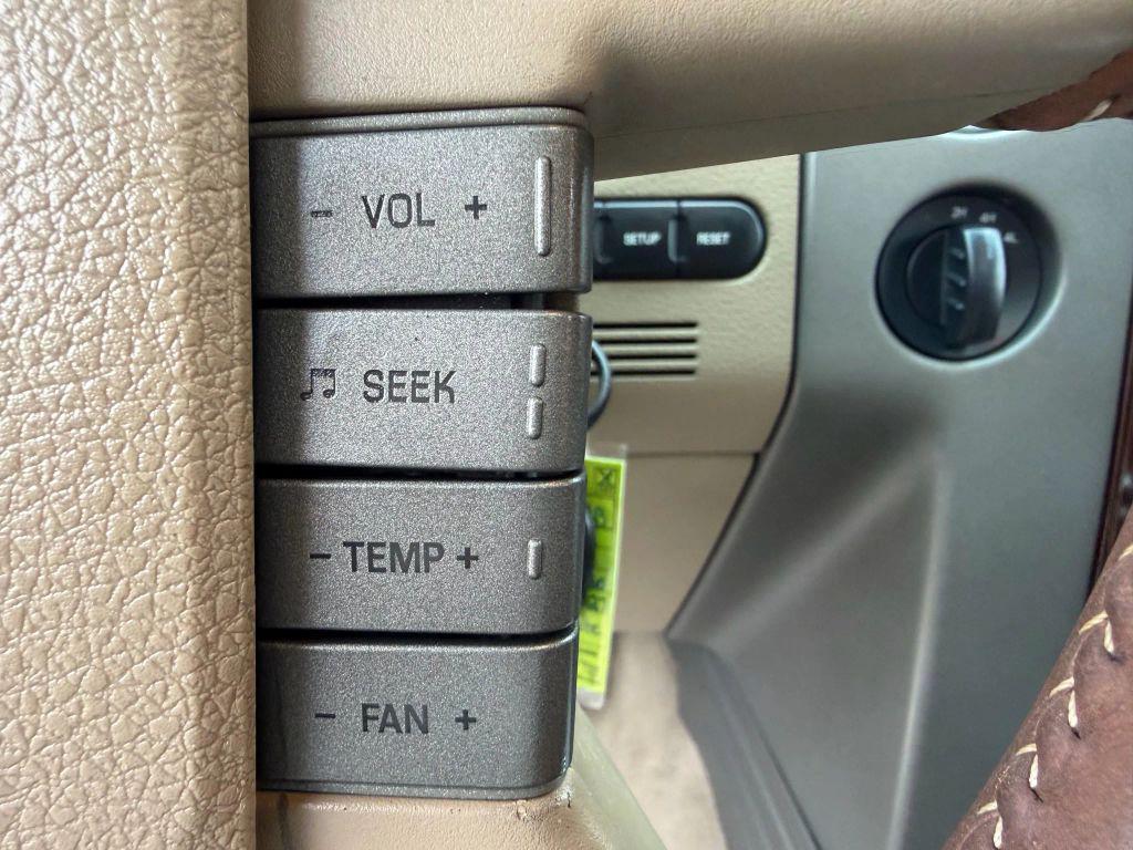 used 2006 Ford F-150 car, priced at $14,995