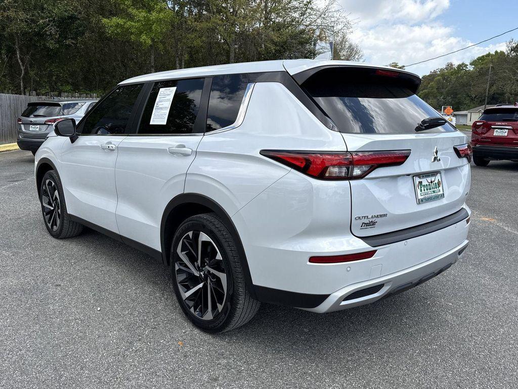 used 2024 Mitsubishi Outlander car, priced at $27,900