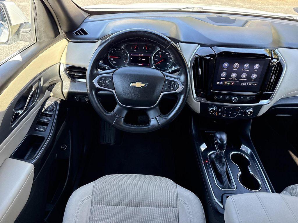used 2022 Chevrolet Traverse car, priced at $27,900