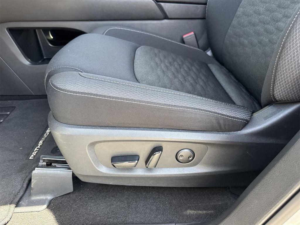 used 2024 Nissan Pathfinder car, priced at $31,900