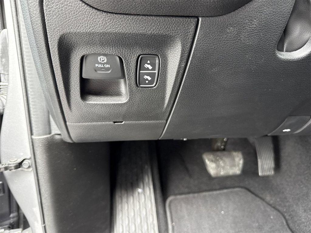 used 2025 Ram 1500 car, priced at $39,900