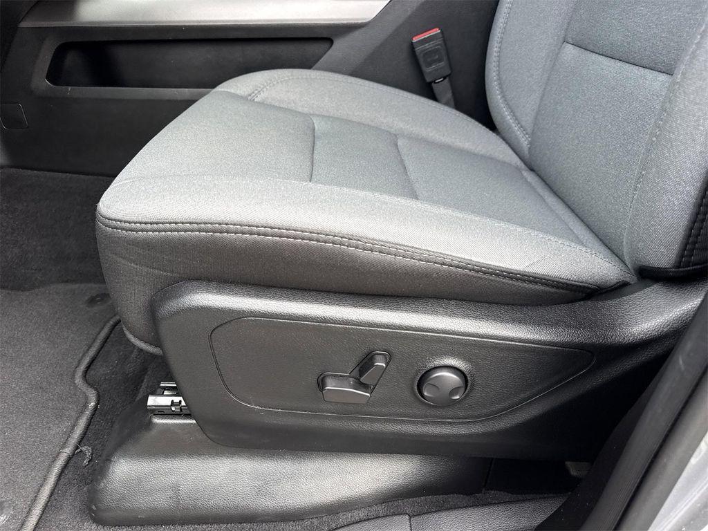 used 2025 Ram 1500 car, priced at $39,900