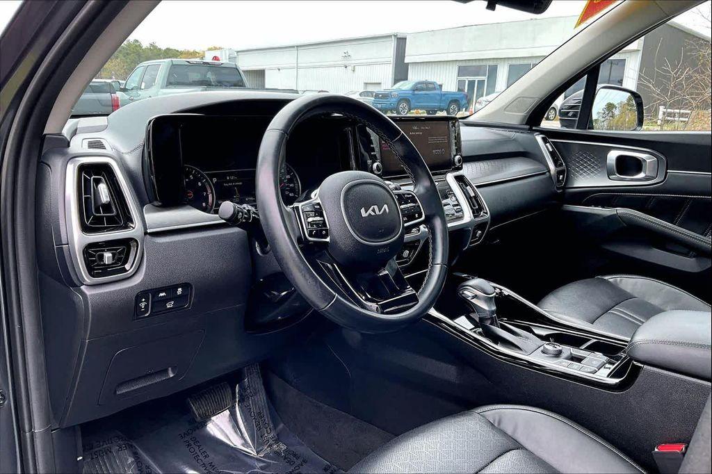 used 2022 Kia Sorento car, priced at $26,733