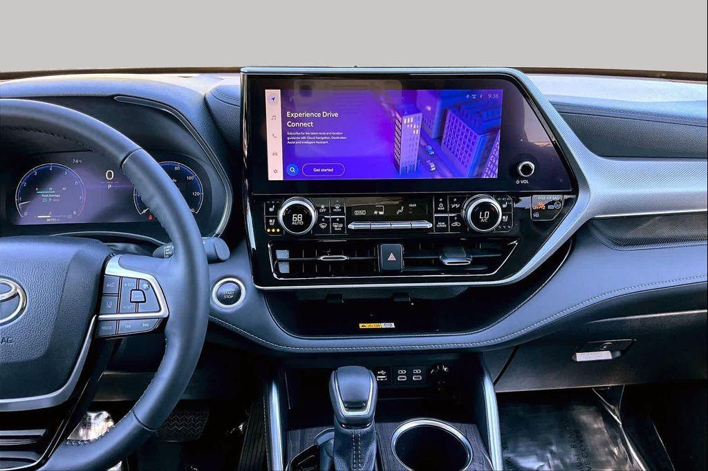 used 2024 Toyota Highlander car, priced at $43,162