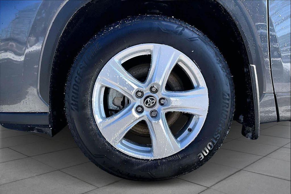 used 2025 Toyota Highlander car, priced at $39,749