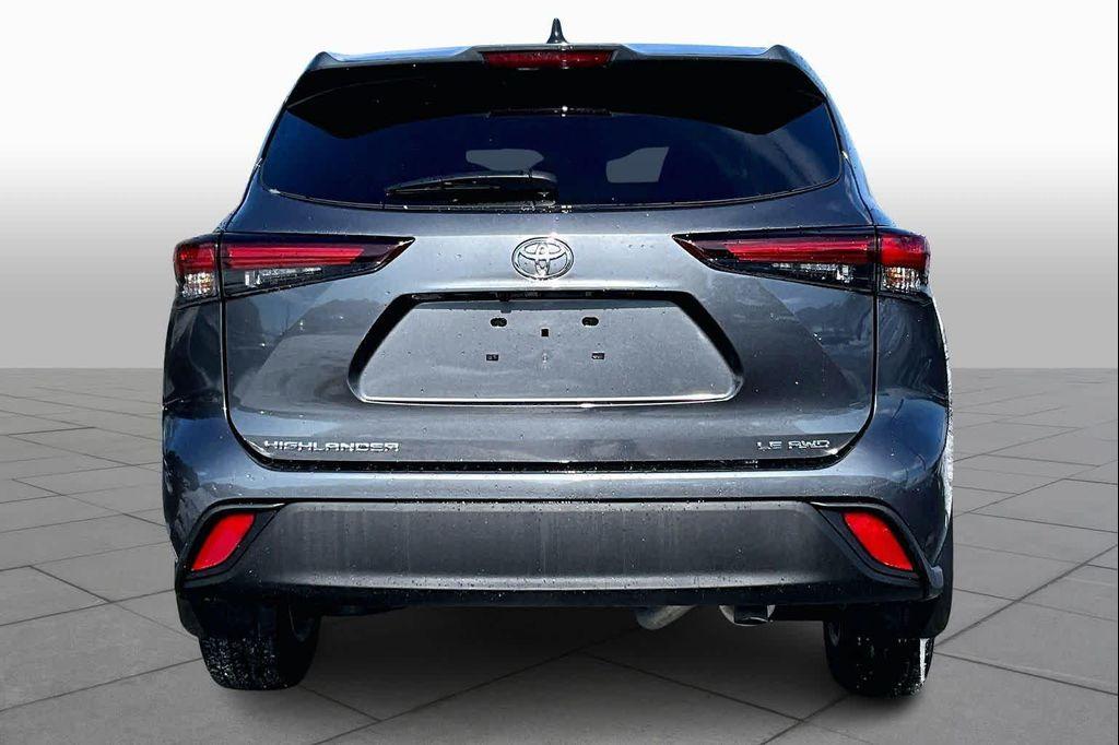 used 2025 Toyota Highlander car, priced at $39,749