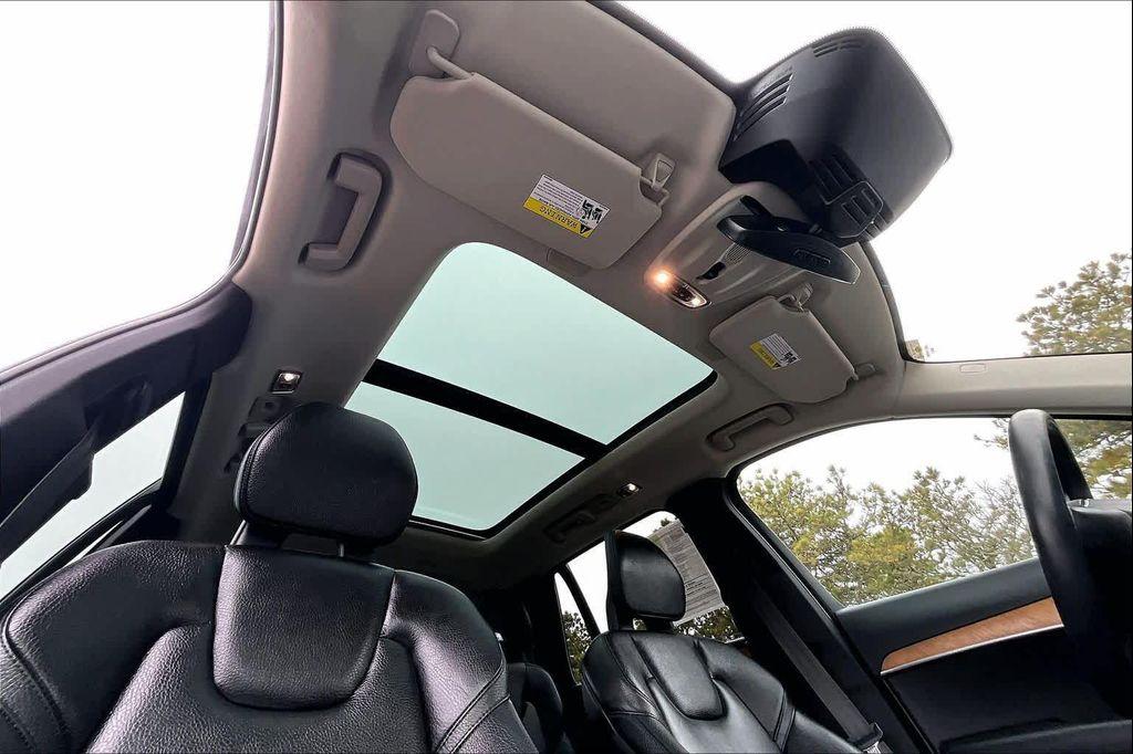 used 2022 Volvo XC90 car, priced at $31,227