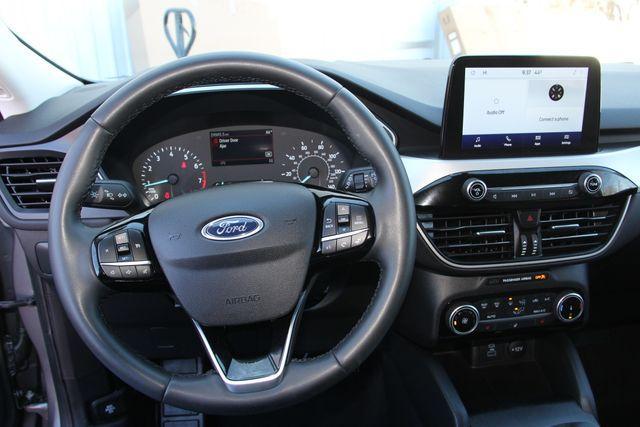 used 2022 Ford Escape car, priced at $20,867