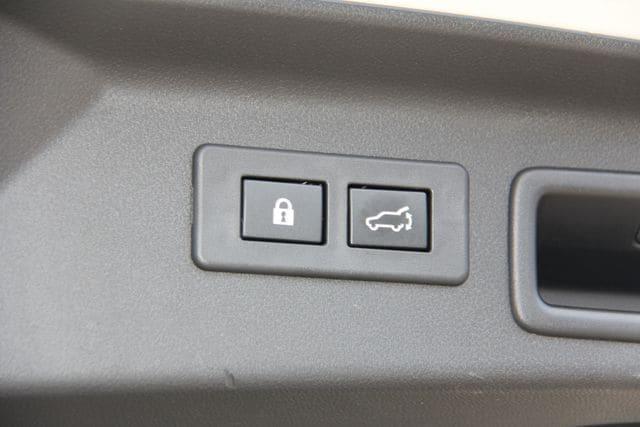 Crystal White Pearl 2025 Subaru Forester Limited