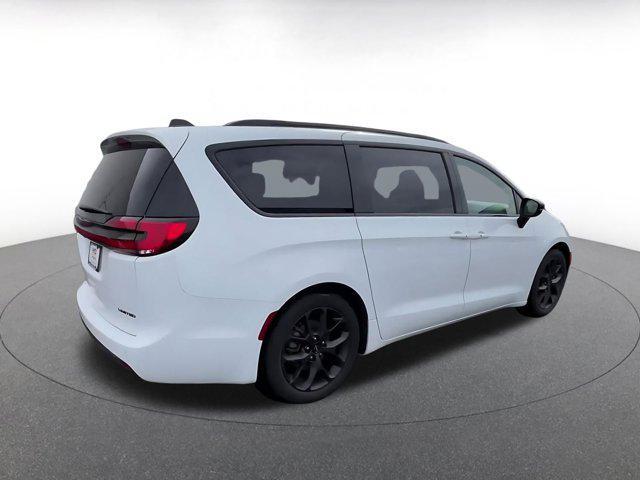 used 2025 Chrysler Pacifica car, priced at $34,195