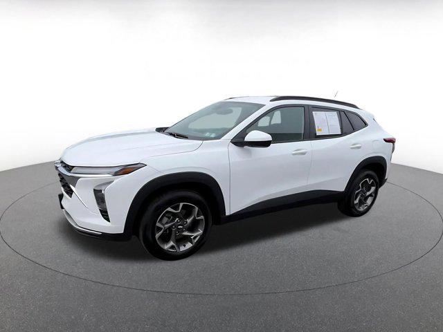 used 2025 Chevrolet Trax car, priced at $19,304