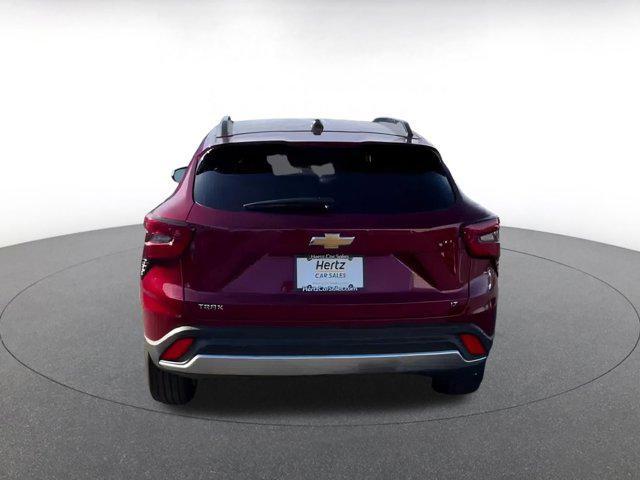 used 2025 Chevrolet Trax car, priced at $19,304