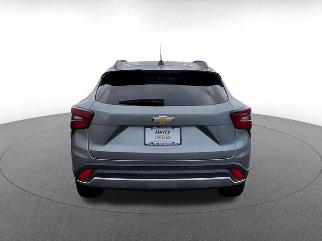 used 2025 Chevrolet Trax car, priced at $18,460