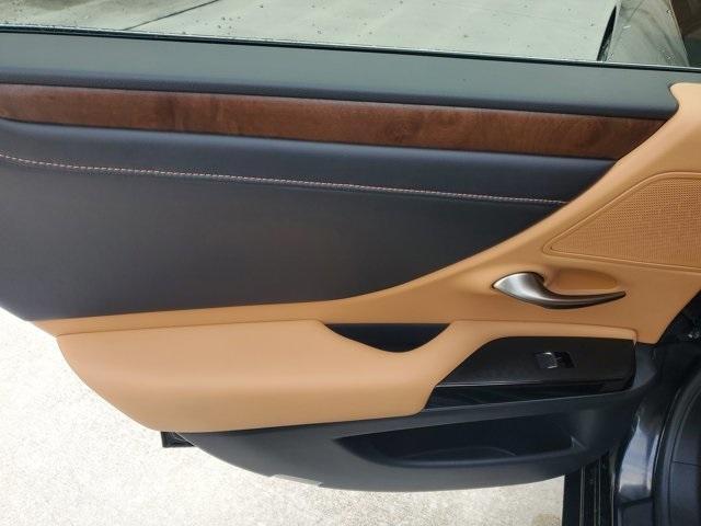 used 2024 Lexus ES 350 car, priced at $38,560