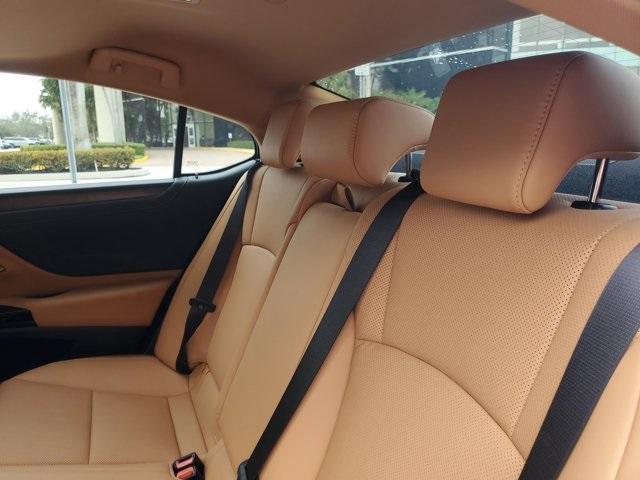 used 2024 Lexus ES 350 car, priced at $38,560