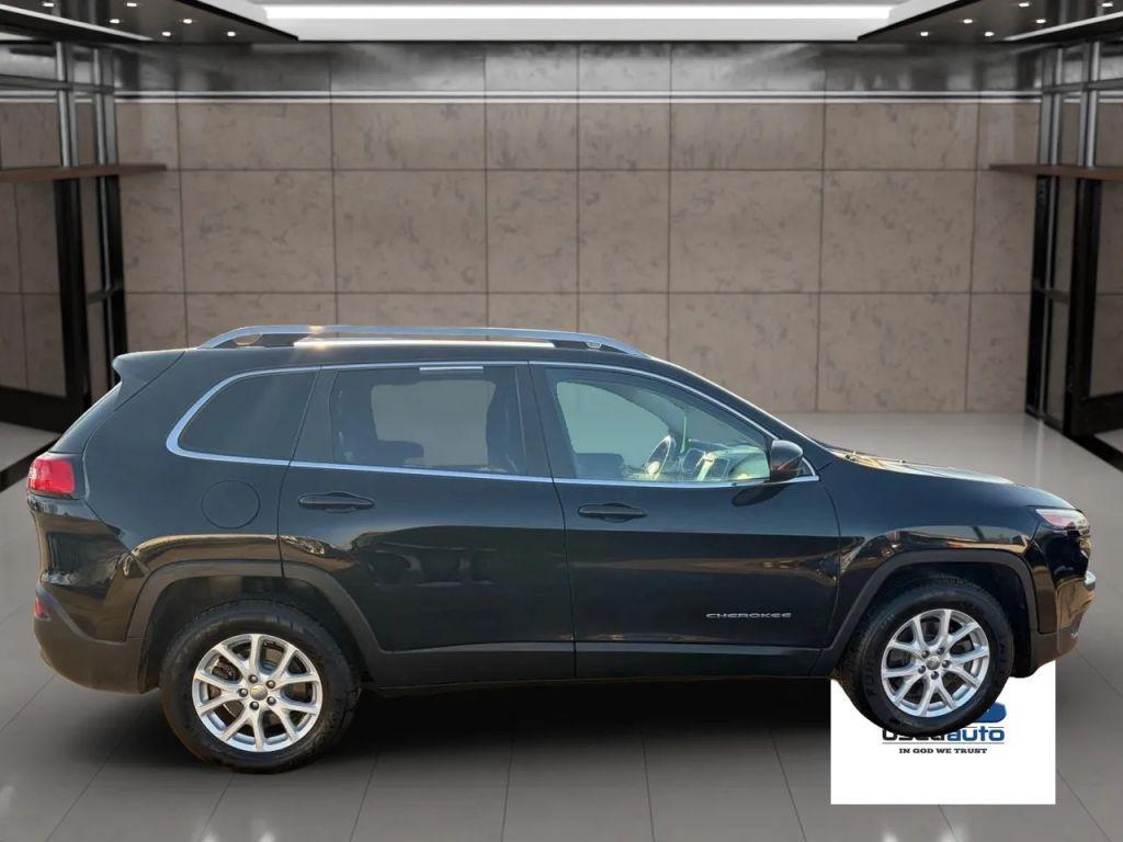 used 2018 Jeep Cherokee car, priced at $10,990