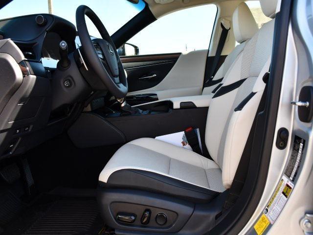 new 2025 Lexus ES 350 car, priced at $47,562