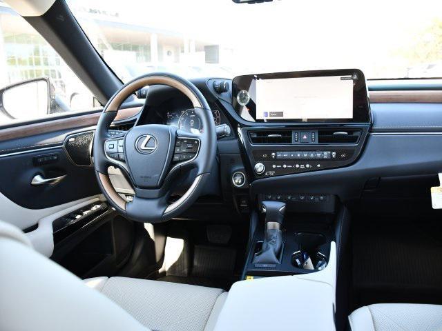 new 2025 Lexus ES 350 car, priced at $53,661