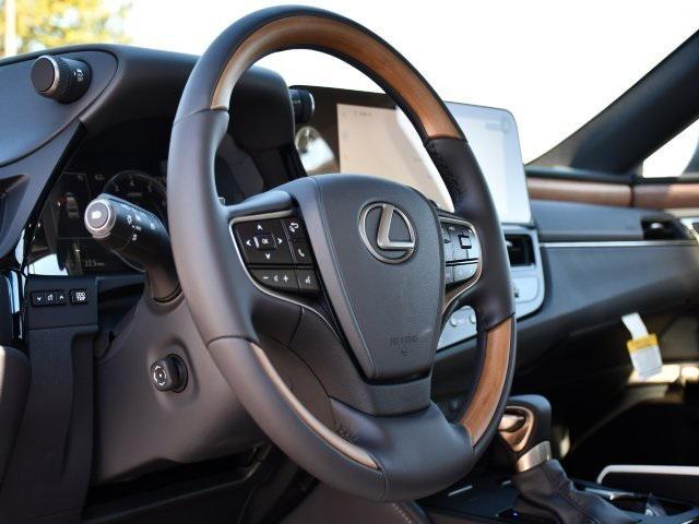 new 2025 Lexus ES 350 car, priced at $53,661