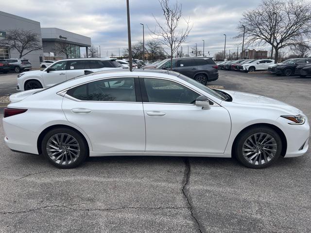 used 2025 Lexus ES 350 car, priced at $44,000