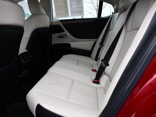used 2025 Lexus ES 300h car, priced at $50,000