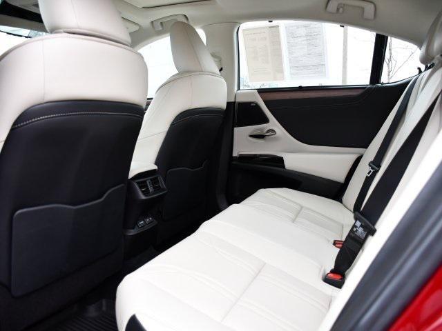 used 2025 Lexus ES 300h car, priced at $50,000