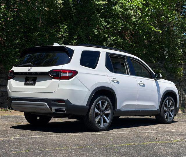 used 2023 Honda Pilot car, priced at $33,000