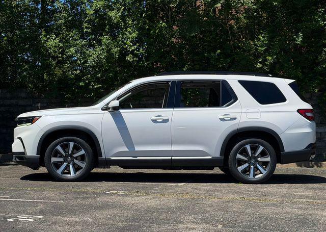 used 2023 Honda Pilot car, priced at $33,000