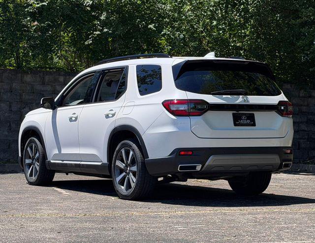 used 2023 Honda Pilot car, priced at $33,000