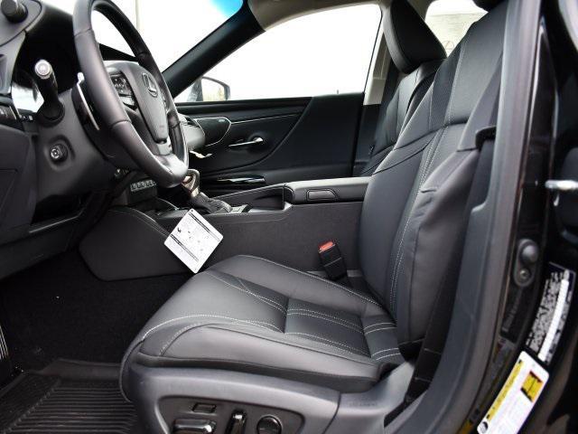 new 2025 Lexus ES 350 car, priced at $51,739