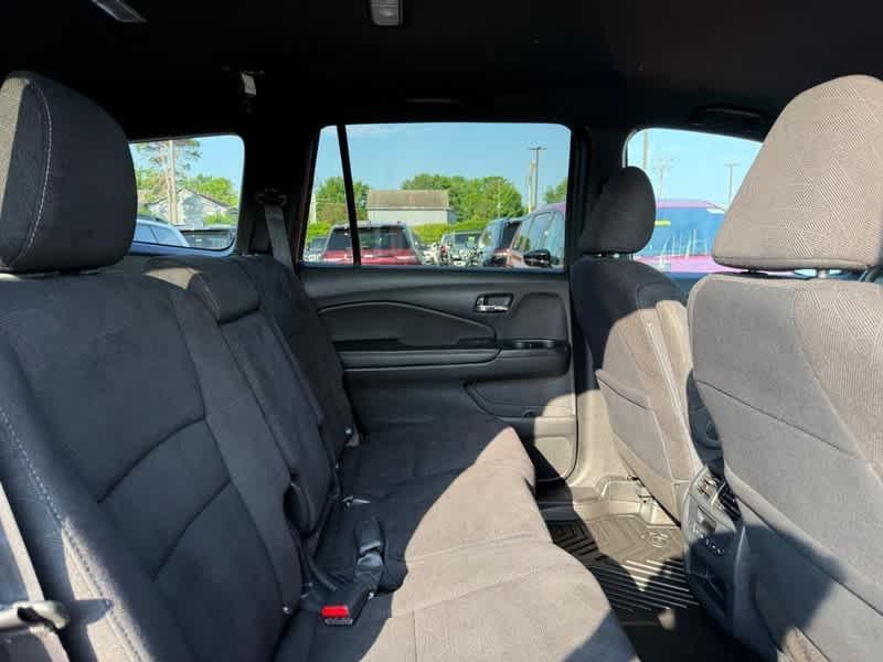 used 2022 Honda Pilot car, priced at $24,988
