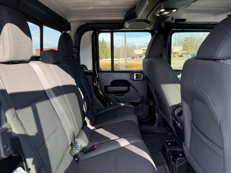 used 2022 Jeep Gladiator car, priced at $31,485