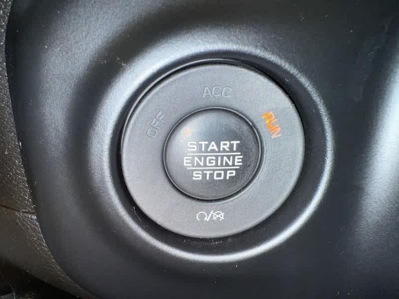 used 2022 Jeep Gladiator car, priced at $31,485