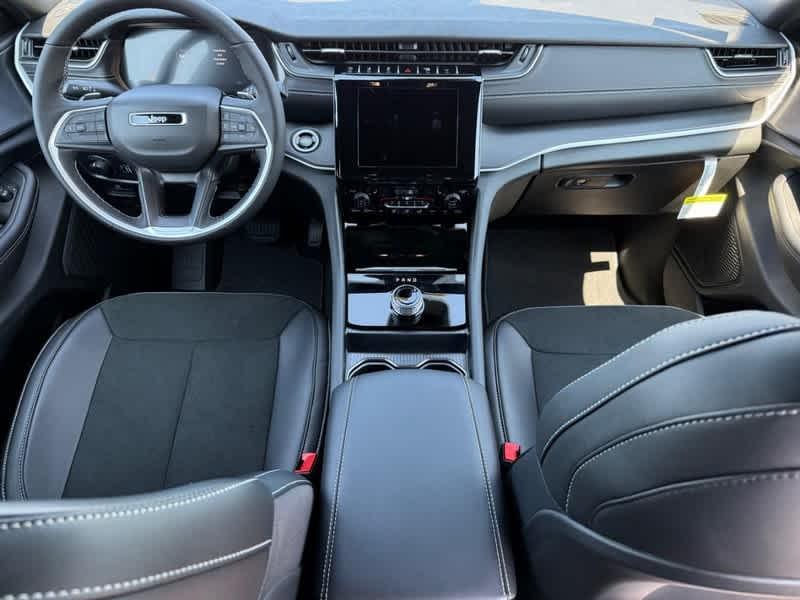 new 2025 Jeep Grand Cherokee L car, priced at $43,275