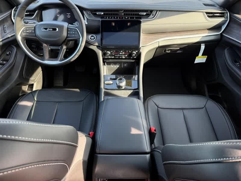 new 2025 Jeep Grand Cherokee car, priced at $49,619