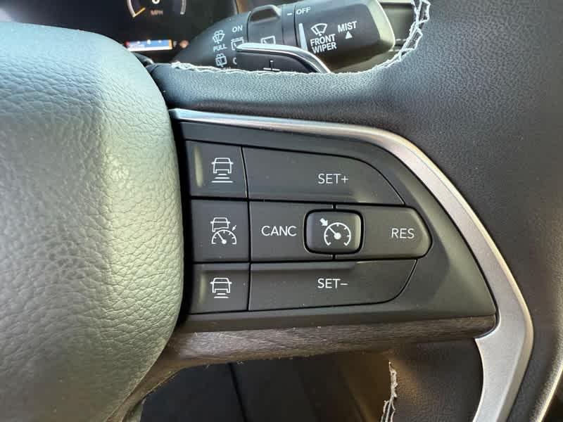 new 2025 Jeep Grand Cherokee car, priced at $49,619