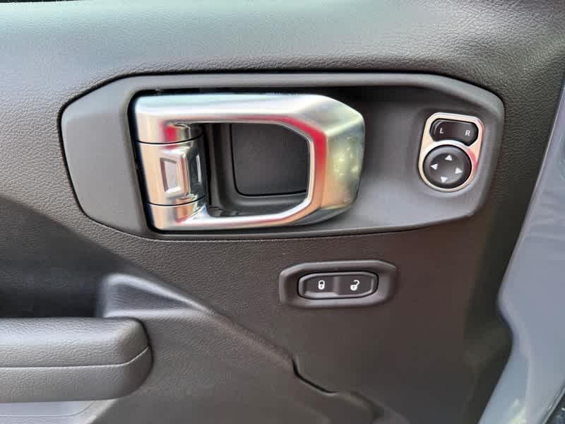 new 2026 Jeep Gladiator car, priced at $48,753