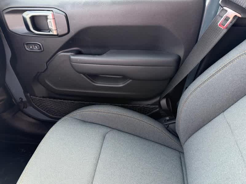 new 2026 Jeep Gladiator car, priced at $48,753