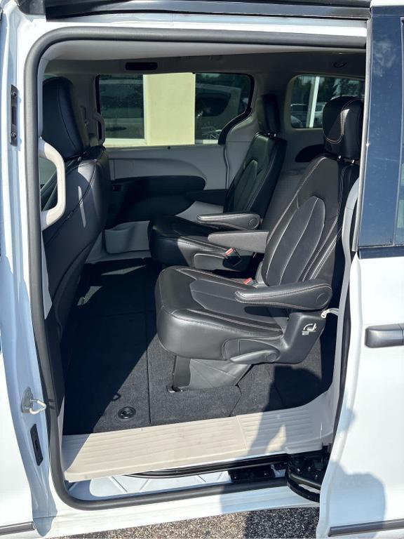 used 2024 Chrysler Pacifica car, priced at $34,237