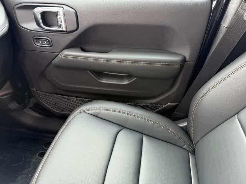 new 2026 Jeep Gladiator car, priced at $48,905