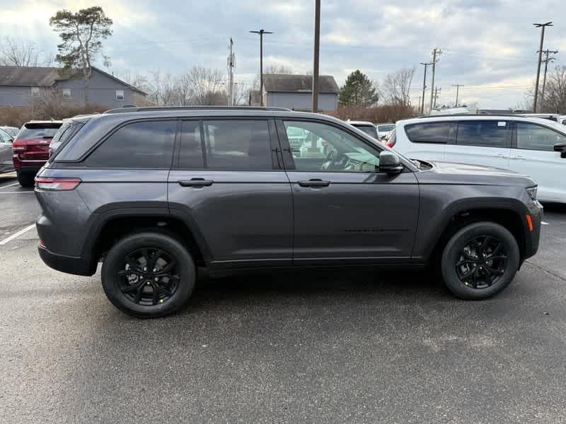 new 2025 Jeep Grand Cherokee car, priced at $42,943