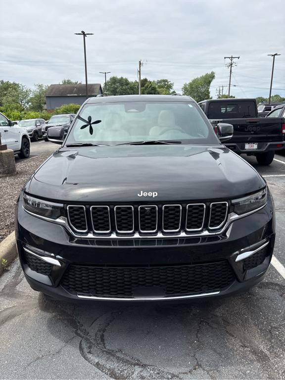 used 2025 Jeep Grand Cherokee car, priced at $39,988