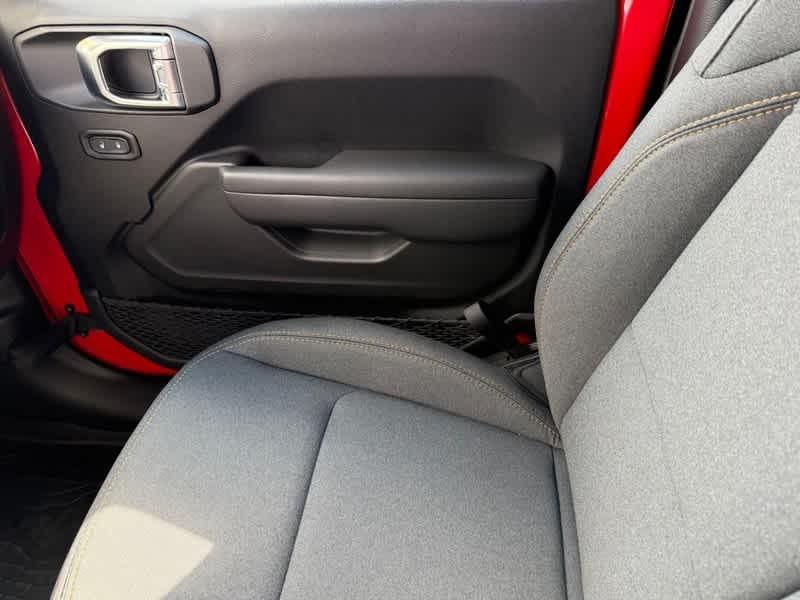 new 2026 Jeep Wrangler car, priced at $41,665