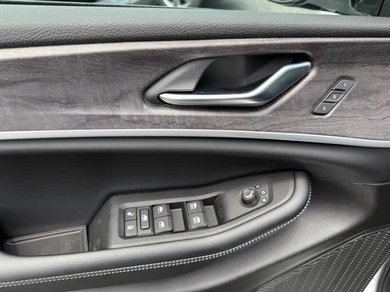 new 2025 Jeep Grand Cherokee L car, priced at $45,373